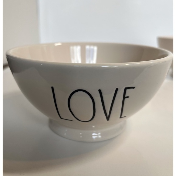 Rae Dunn Artisan Collection LOVE Bowl - Picture 1 of 5